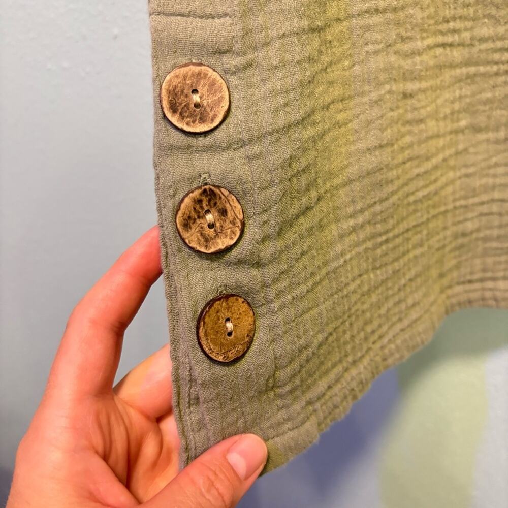 Draper’s & Damon’s Petite Olive Boxy 3/4 Sleeve Button Down Top Size M - Picture 2 of 8